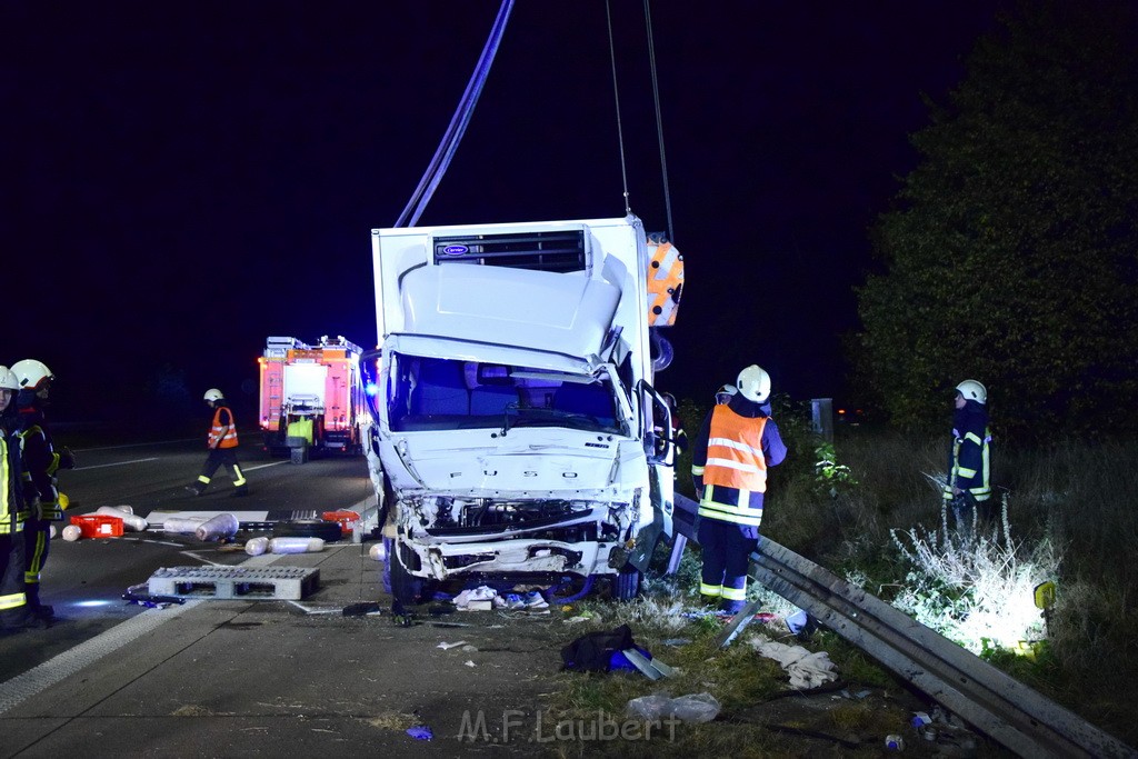 VU kleinlaster umgekippt A 4 Rich Olpe Hoehe AS Koeln Klettenberg P251.JPG - Miklos Laubert